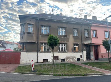 Prodej - nájemní dům, 800 m² obrázek