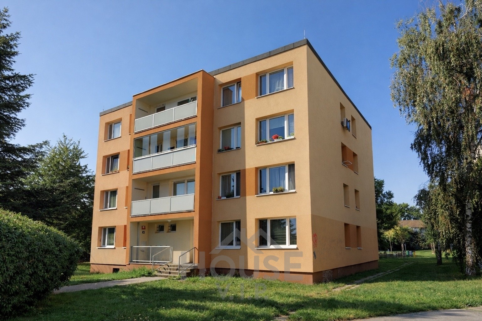 EF056E9E-73AA-4909-ADE5-1D0A43812E9C