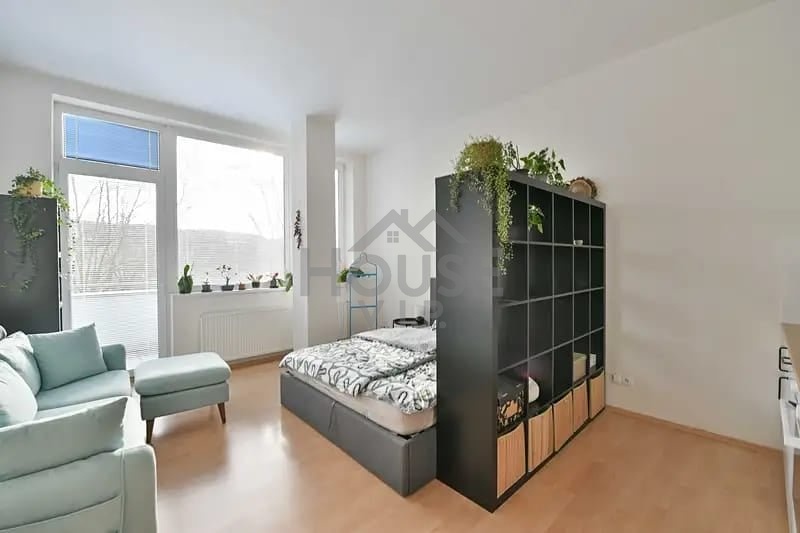 c24f61b0-3ccd-4775-96b7-c130c39c3cbe