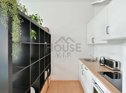 df3cc9be-ffd5-4125-8352-6c79afa474f8 | Pronájem bytu, 1+kk, 33 m²