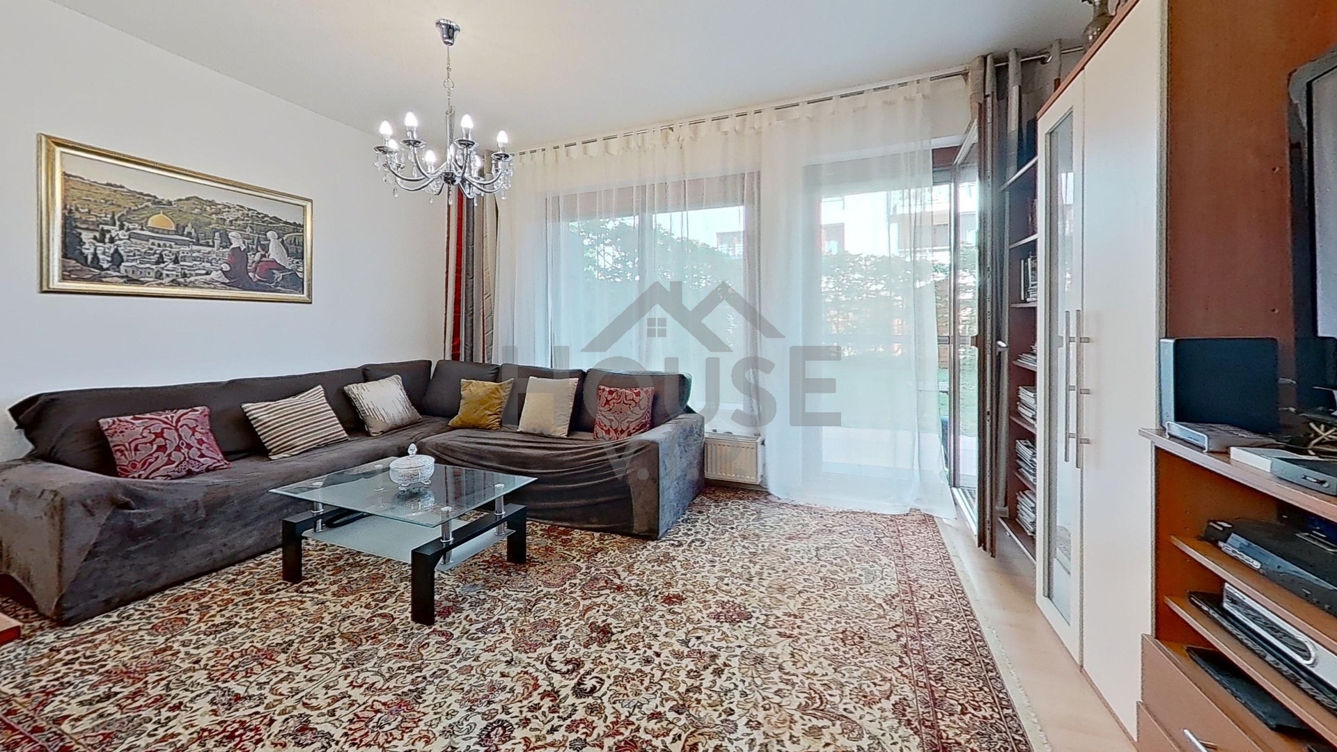ID1573-Jana-Pribika-Living-Room_1[1]
