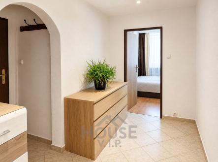 82E9CBF6-13D2-44C9-B3B4-B41B8A2F69F5 | Prodej bytu, 3+kk, 69 m²