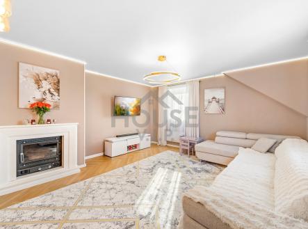 OJLO8879 | Prodej bytu, 2+1, 73 m²