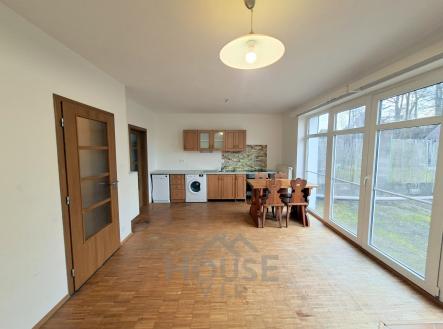 e | Prodej - dům/vila, 104 m²