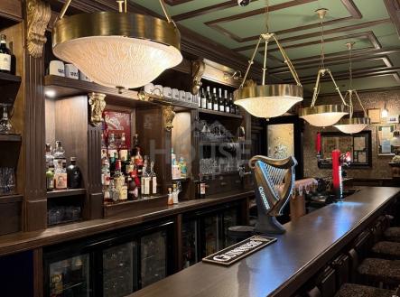 Bar | Pronájem - restaurace, 320 m²
