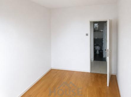 b427fb12-ec96-4196-8c79-2c298dcd1615 | Prodej bytu, 3+kk, 68 m²
