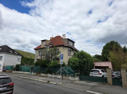 Prodej - dům/vila, 430 m²