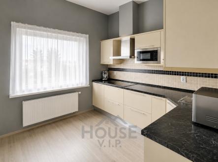 91DA7D71-5006-47A1-ABE5-079363A1B223 | Prodej bytu, 2+kk, 74 m²