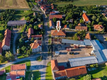 dum pohled | Prodej - pozemek pro komerční výstavbu, 812 m²