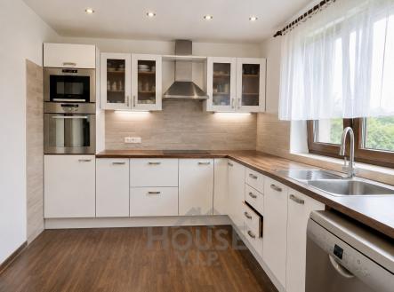 06EFA3BC-20B0-4130-B645-BD1370EDD734 | Prodej - dům/vila, 182 m²