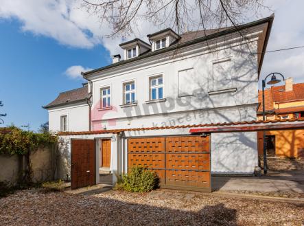 Prodej - dům/vila, 459 m²