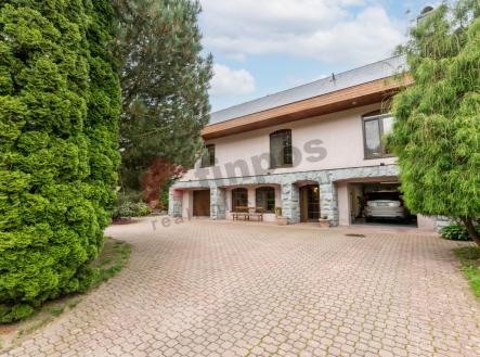 Prodej - dům/vila, 386 m²