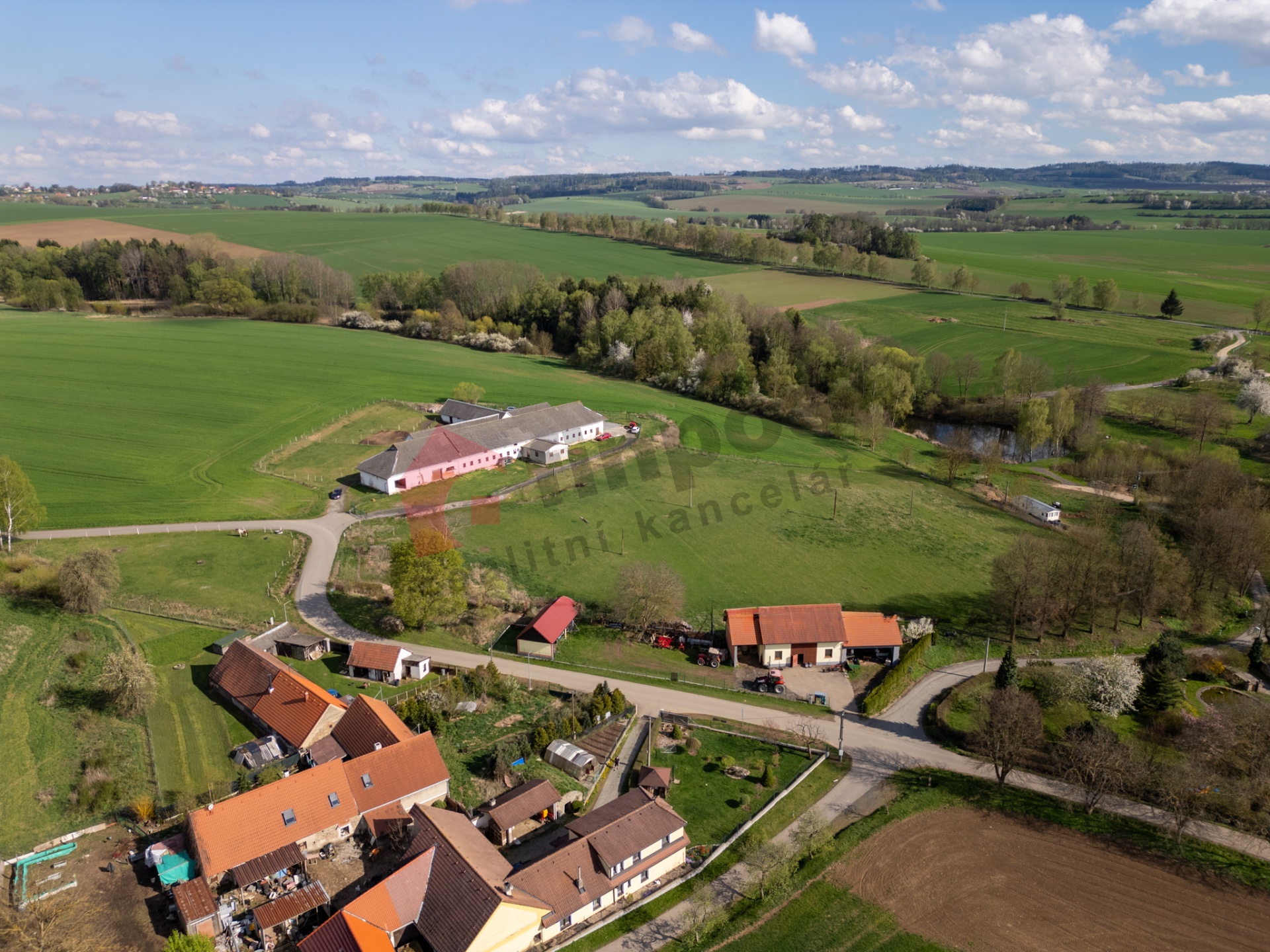 Prodej stavebního pozemku s loukou v Křížově.