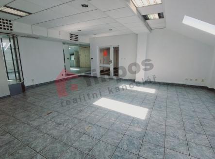 Pronájem - komerční objekt, výroba, 1 581 m²