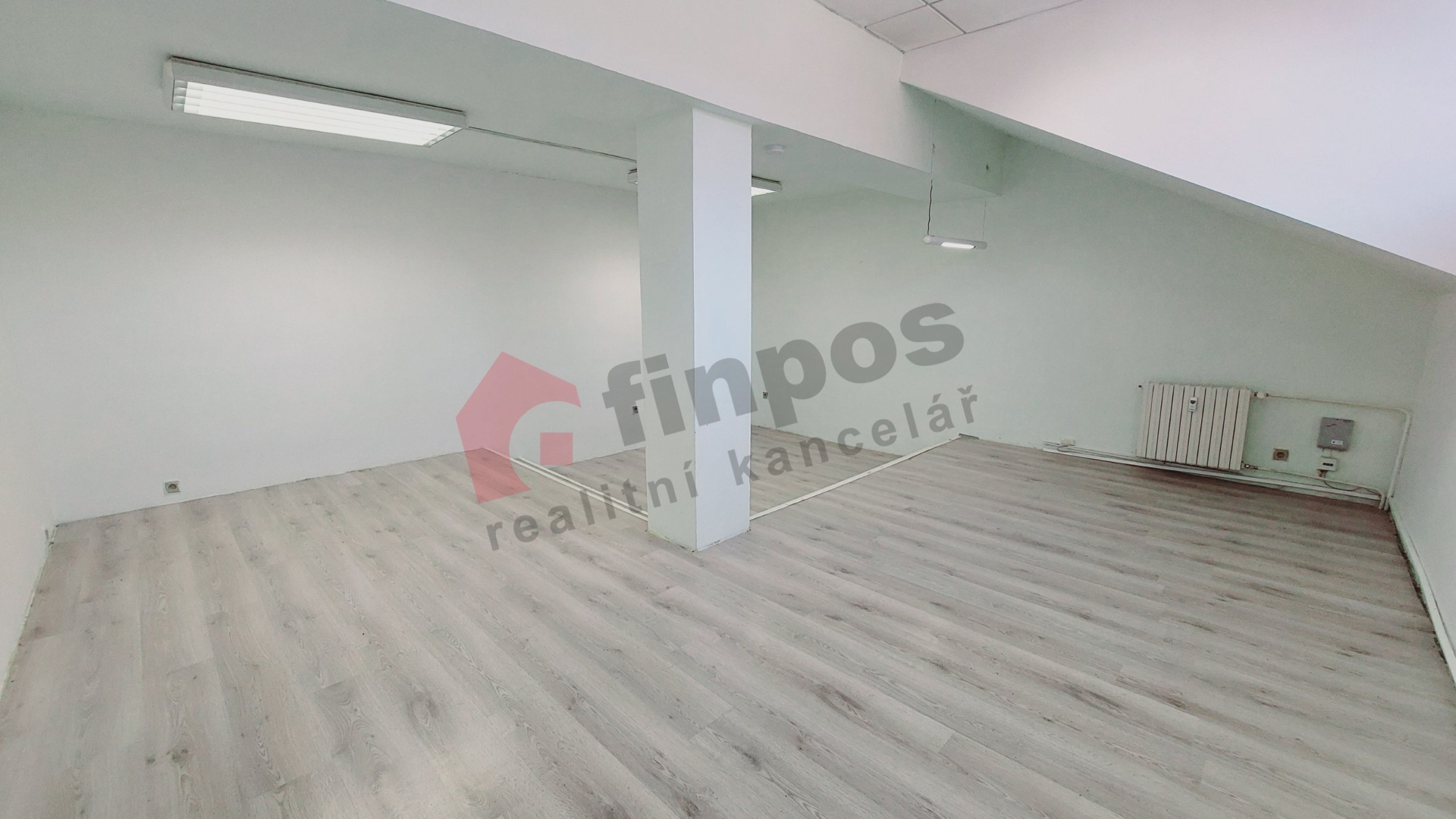 Pronájem nebytového prostoru 89 m2, Ringhofferovo nám., Kamenice, Praha - východ