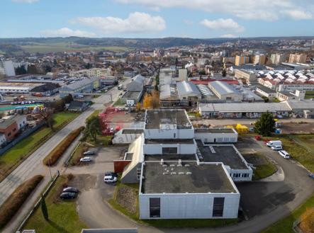 Pronájem - komerční objekt, sklad, 556 m²