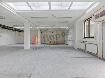Pronájem - komerční objekt, obchodní centrum, 453 m²
