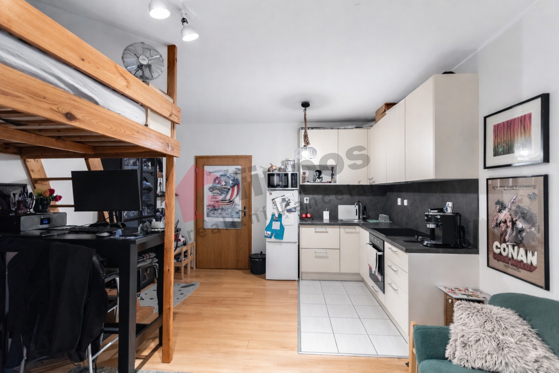 Pronájem bytu 1+kk s terasou a předzahrádkou, Jana Přibíka, Praha 9