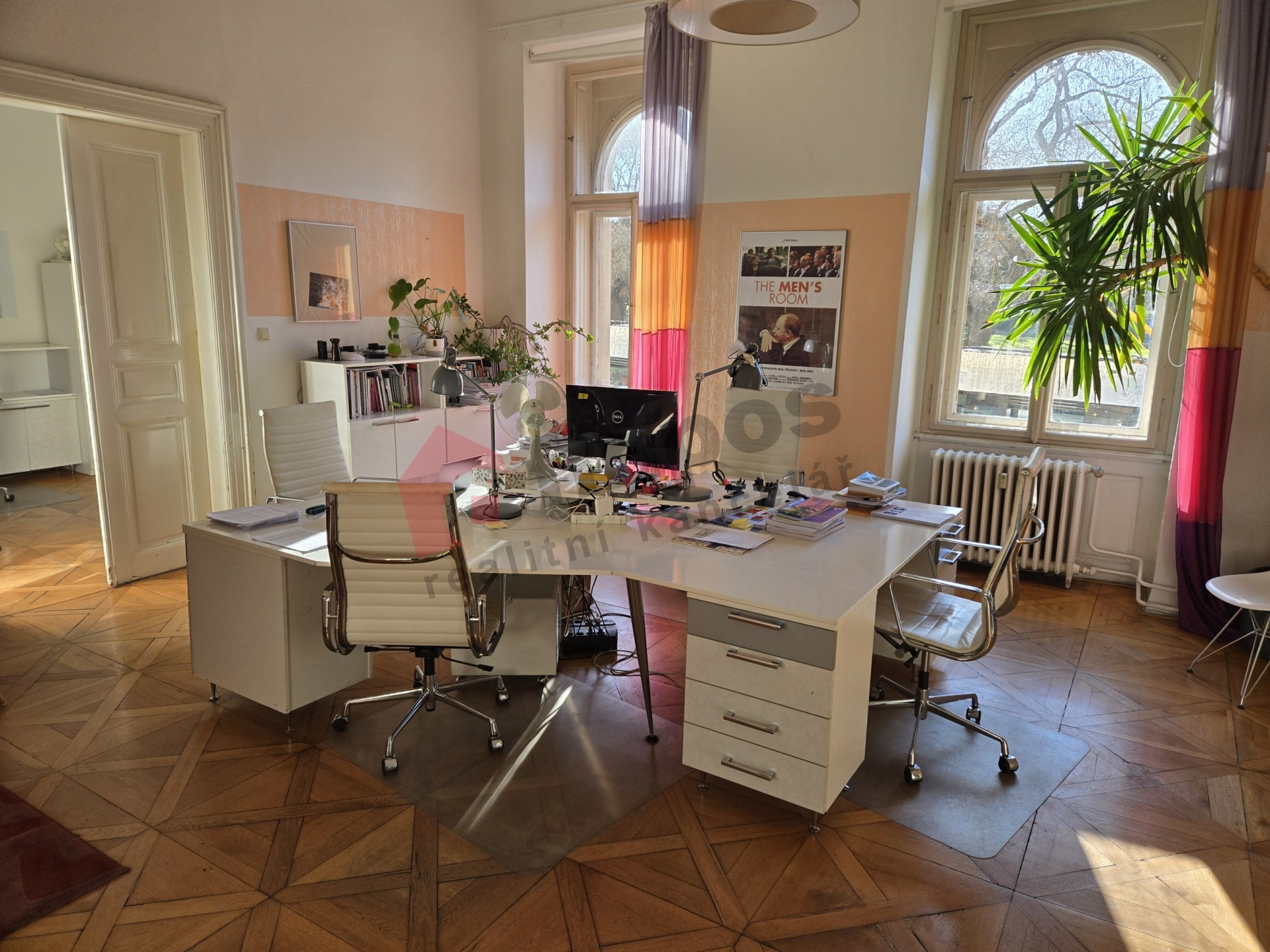 Pronájem kancelářských prostor Bolzanova - 66m2