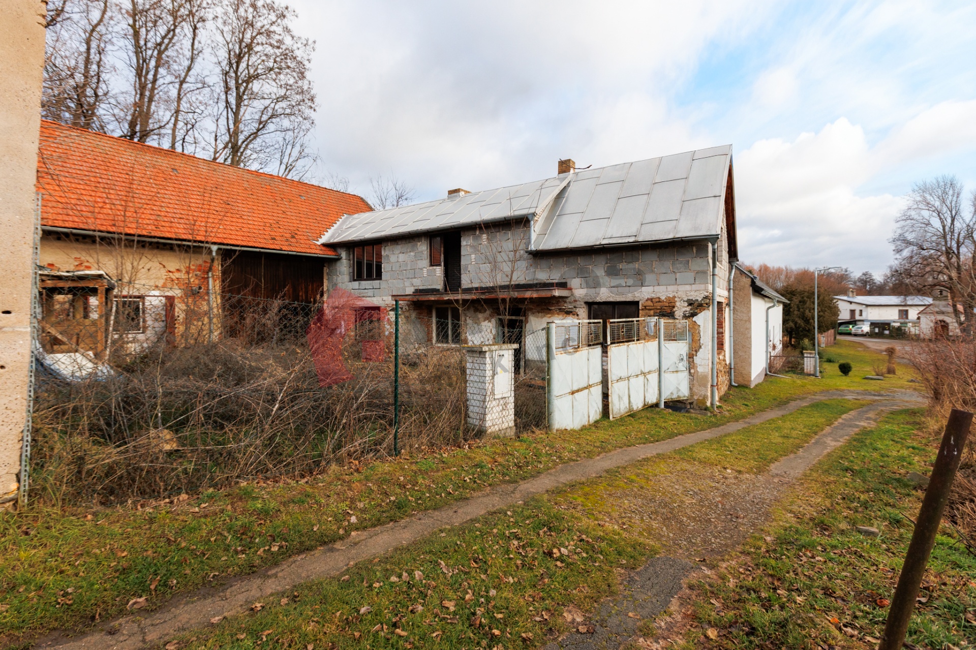 Prodej domu před rekonstrukcí ve Žlebech, okr. Kutná Hora