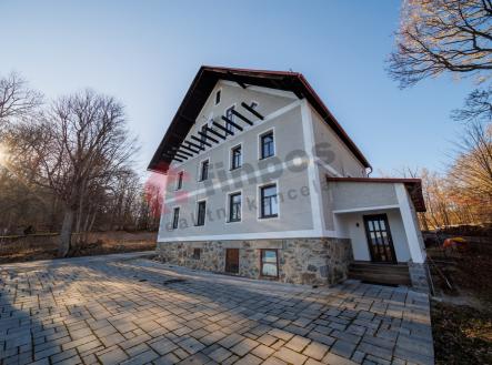 Prodej - dům/vila, 197 m²