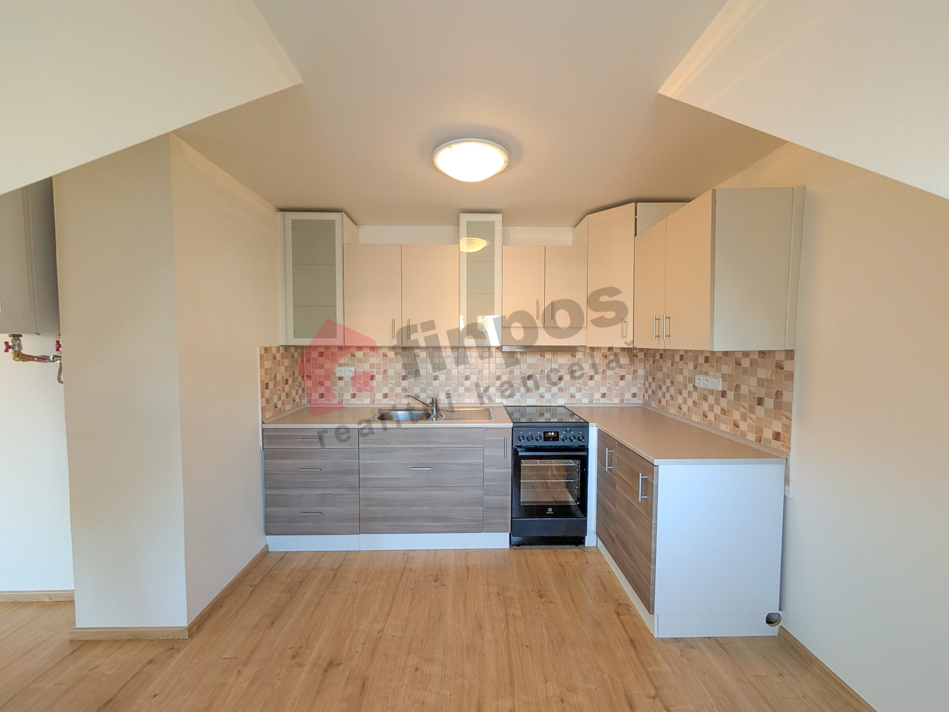 Pronájem bytu 3+kk 84 m², Zahradníčkova, Praha - Motol