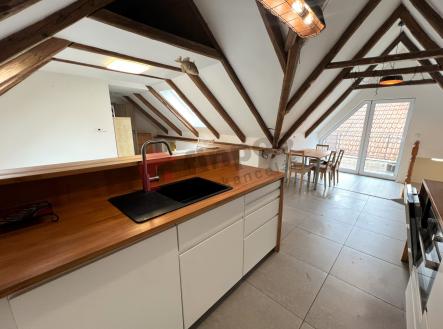 Pronájem bytu, 2+kk, 65 m²