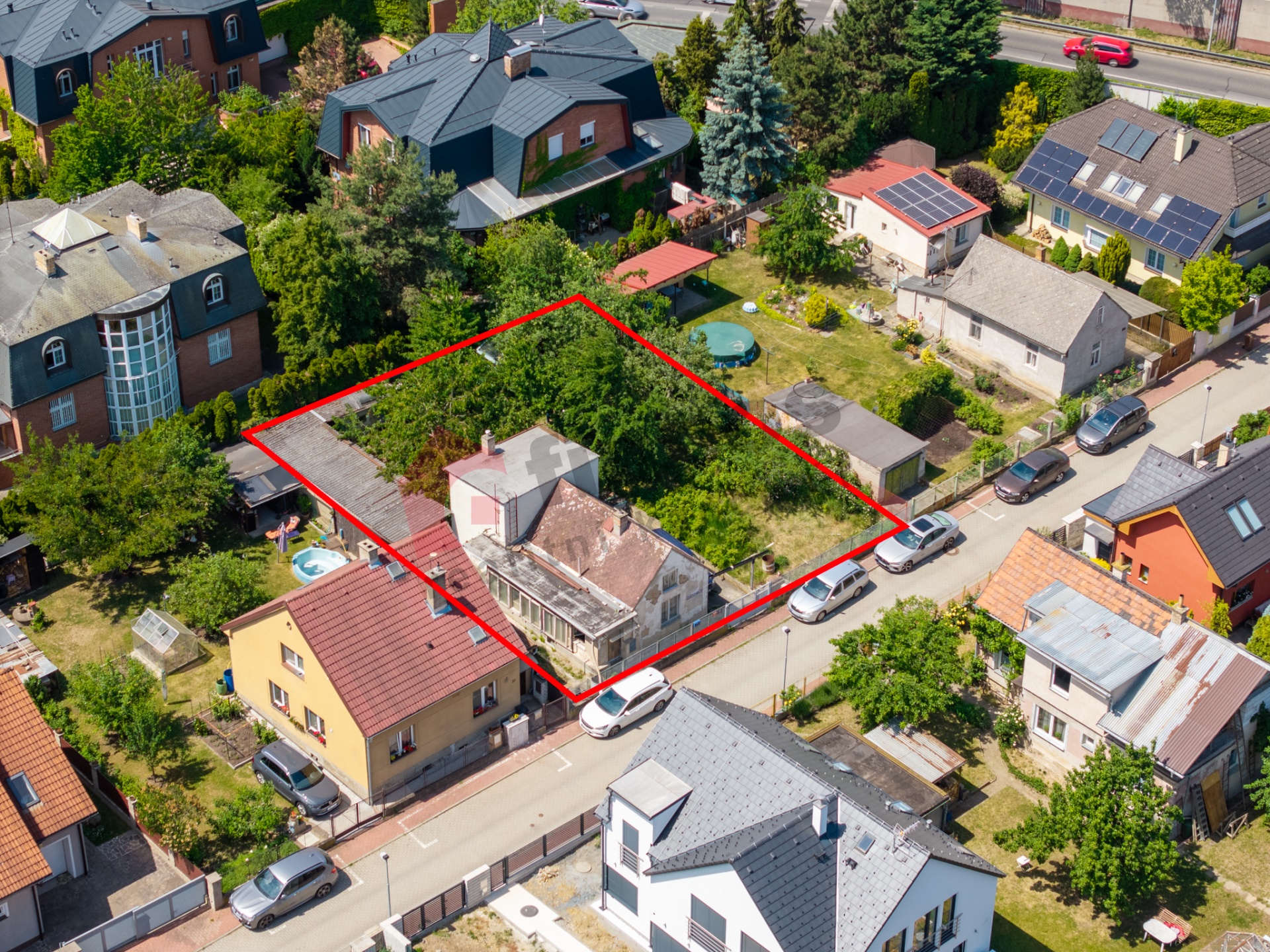 Prodej stavebního pozemku 556 m2, Nad Košíkem, Praha - Hostivař