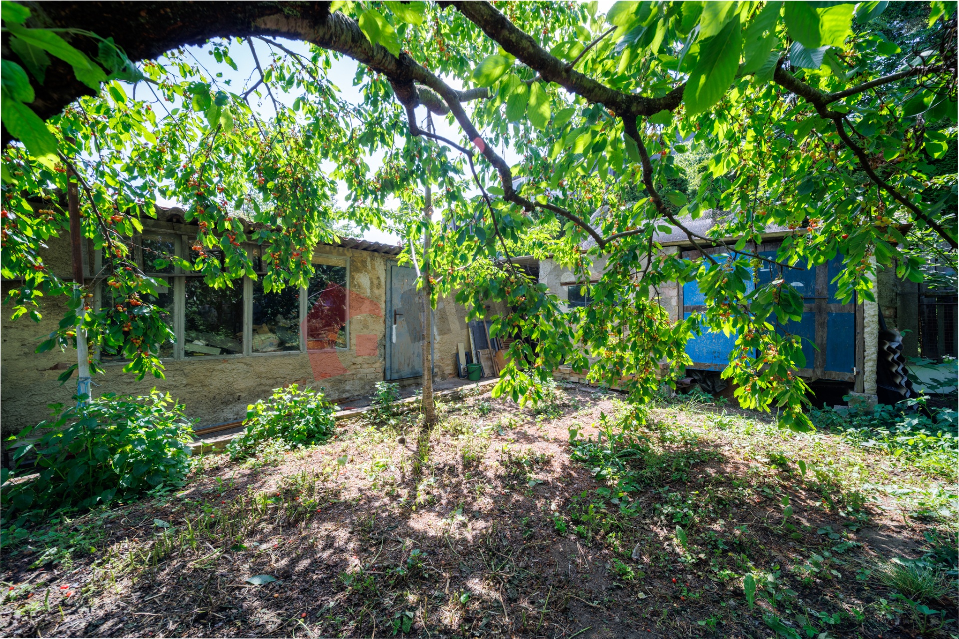 Prodej stavebního pozemku 556 m2, Nad Košíkem, Praha - Hostivař