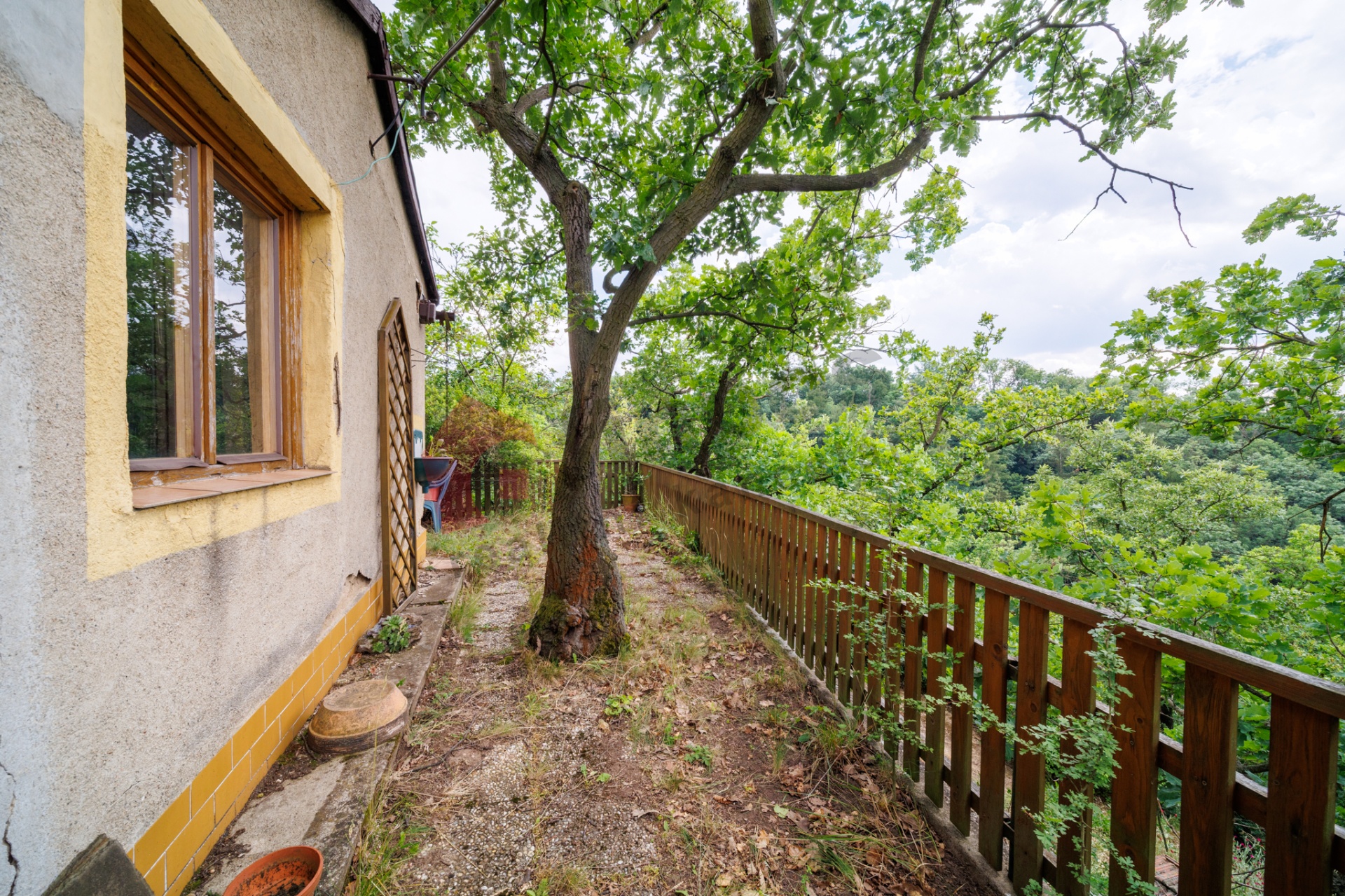 Prodej rekreační chaty 32 m2 s pozemkem 1 209 m2, Brnky, Praha-Východ