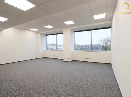 Pronájem - kanceláře, 275 m²