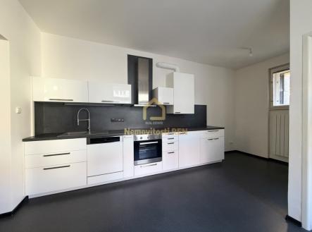 276b62d8-5fbb-42aa-837e-ae9eb5b5bdd4-1-201-a.jpeg | Pronájem bytu, 3+1, 116 m²