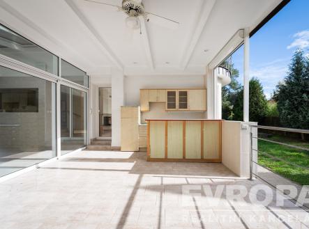 . | Prodej - dům/vila, 700 m²