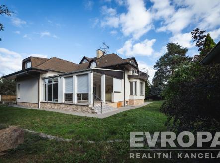 . | Prodej - dům/vila, 700 m²