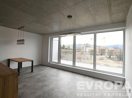 . | Pronájem bytu, 4+kk, 114 m²