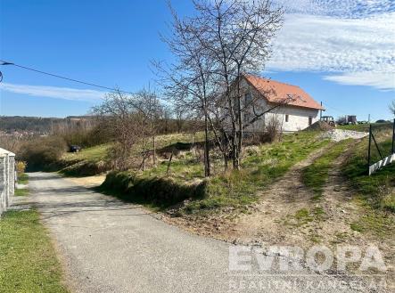 . | Prodej - pozemek pro bydlení, 1 961 m²