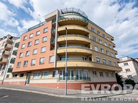 . | Pronájem bytu, 6+kk, 204 m²