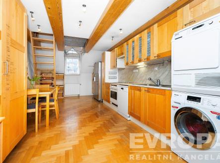 . | Prodej bytu, 3+kk, 90 m²