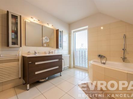 . | Prodej - dům/vila, 180 m²