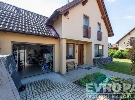 . | Prodej - dům/vila, 180 m²
