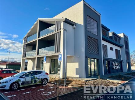 . | Prodej bytu, 3+kk, 85 m²