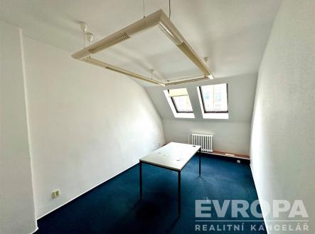 . | Prodej - kanceláře, 572 m²