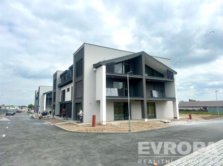 . | Pronájem bytu, 2+kk, 69 m²