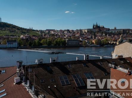 . | Prodej bytu, 2+kk, 77 m²