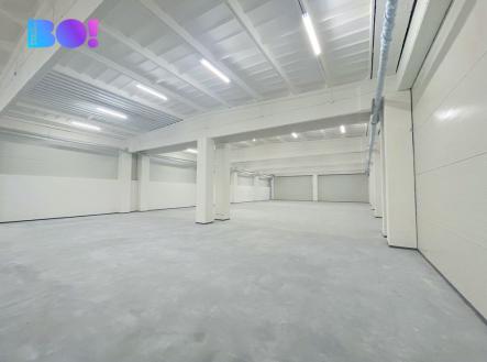 Pronájem - skladovací prostor, 680 m²