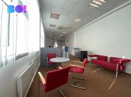 Pronájem - kanceláře, 130 m²