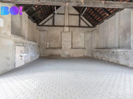 dsc05310d.jpg | Pronájem - skladovací prostor, 125 m²