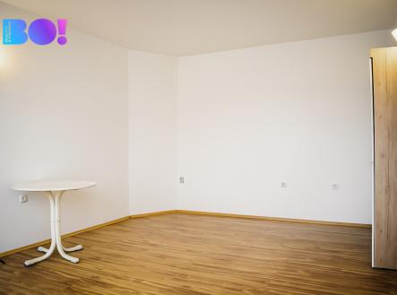 pokoj-2-ok.jpg | Pronájem bytu, 1+1, 42 m²