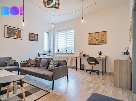 přízemí - obývací pokoj | Prodej - dům/vila, 277 m²