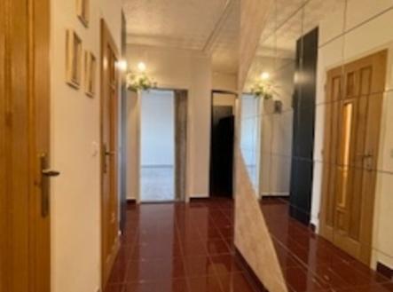 chodba...jpg | Pronájem bytu, 3+1, 67 m²